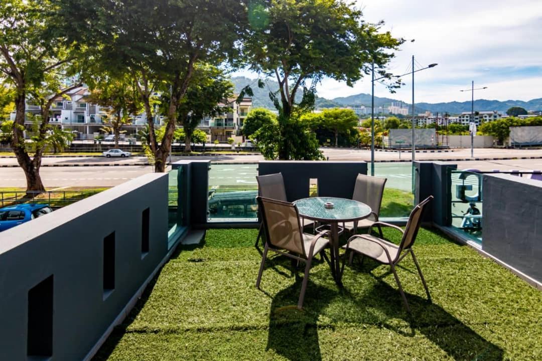 The Best Hotel In Bayan Lepas - The Lov Penang المظهر الخارجي الصورة