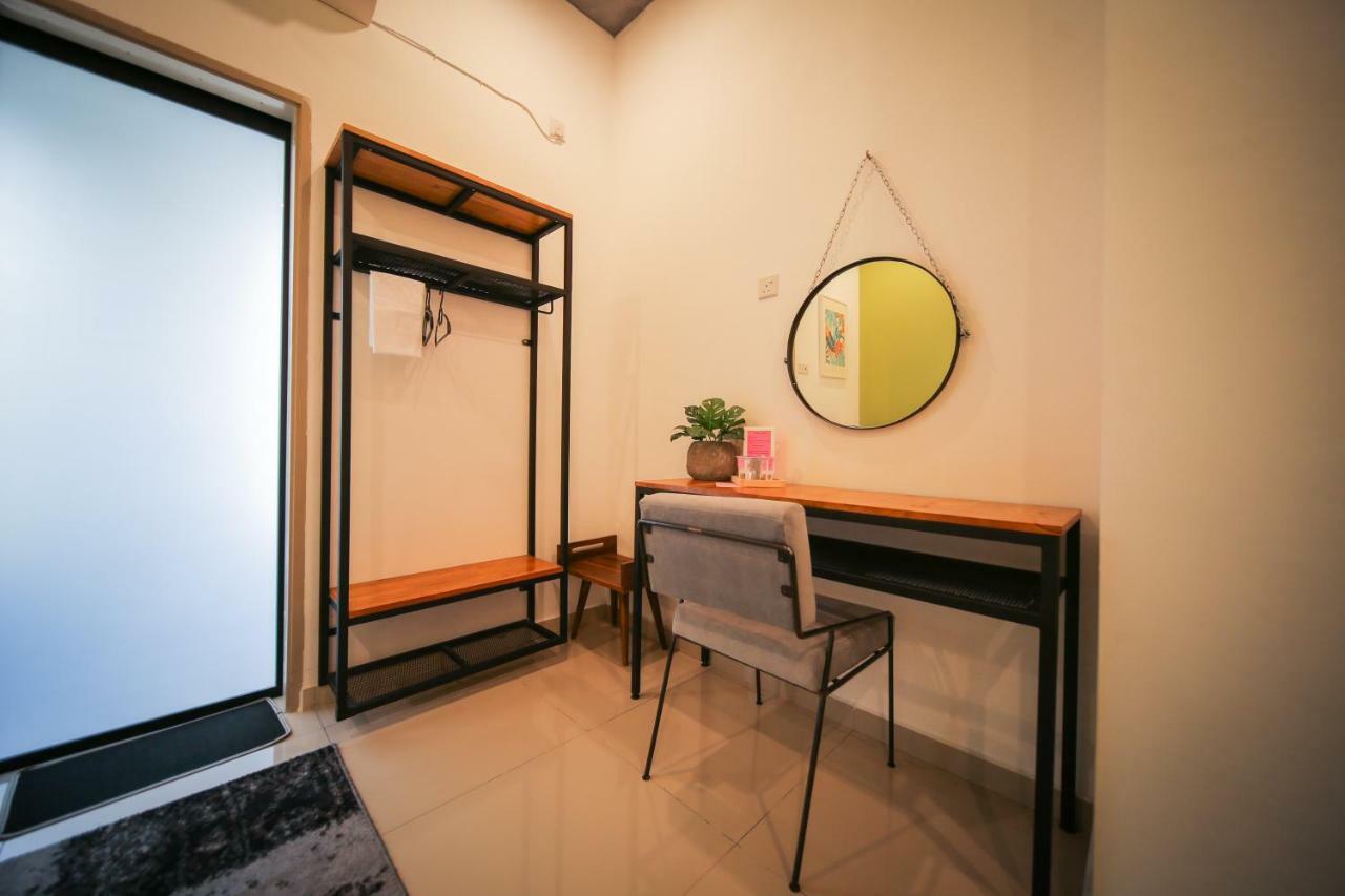 The Best Hotel In Bayan Lepas - The Lov Penang المظهر الخارجي الصورة